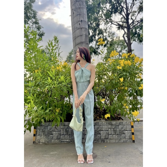 Áo dây dạng yếm