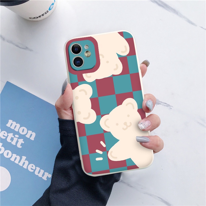 Ốp Iphone 3 chú gấu lấp ló nền Caro ốp lưng iphone cạnh vuông 6/7plus/8plus/x/xr/xs/11/12/13/pro/max/promax