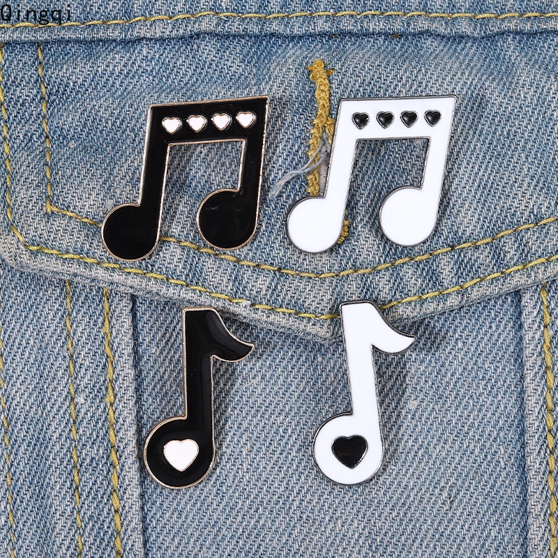 Ghim cài áo Miss Zoe hình nốt nhạc trắng đen thời trang