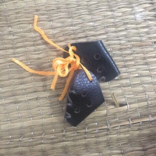 Bịt mỏ cho chiến kê 1 đôi