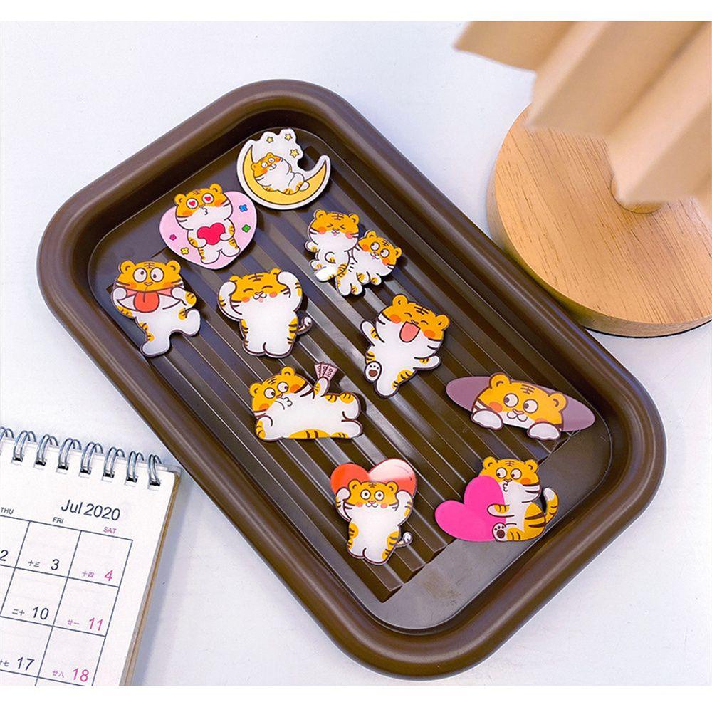 Huy Hiệu Cài Áo Hình Hổ Dễ Thương