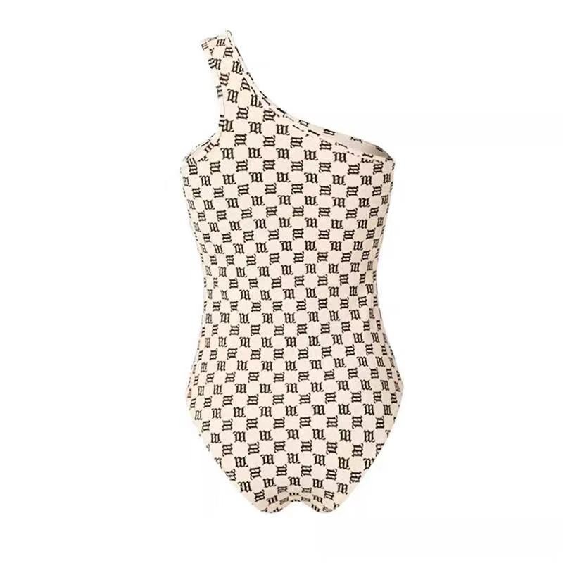 Jennie blackpink Áo bodysuit hở 1 bên vai phong cách quyến rũ và cá tính cho nữ