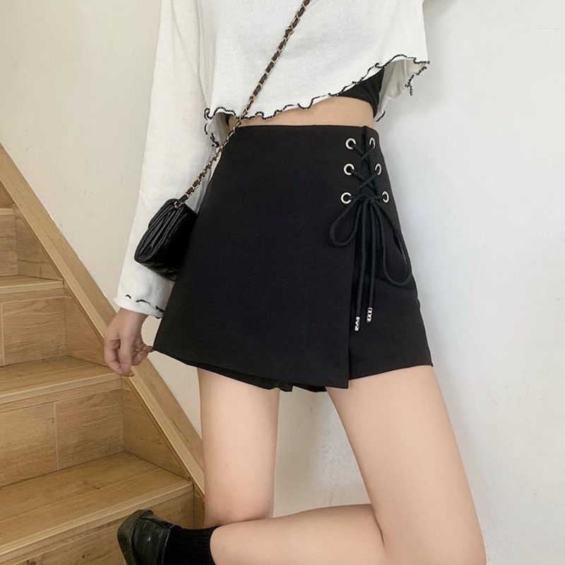 Quần short giả váy IELGY  lưng cao ống rộng màu đen thời trang cho nữ