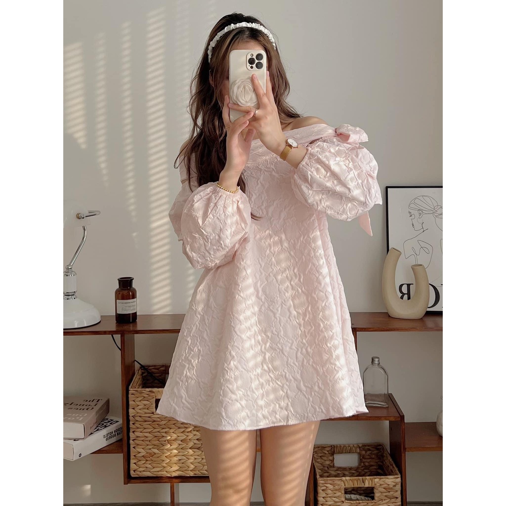 Váy trễ vai gấm xốp thắt nơ dáng chữ A xòe bồng cực xinh