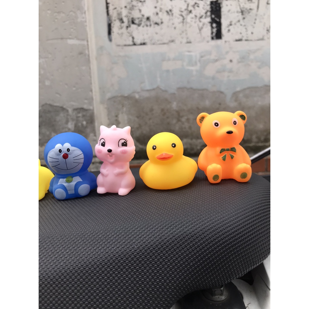 Con vật trang trí xe cute, ốp lọc gió