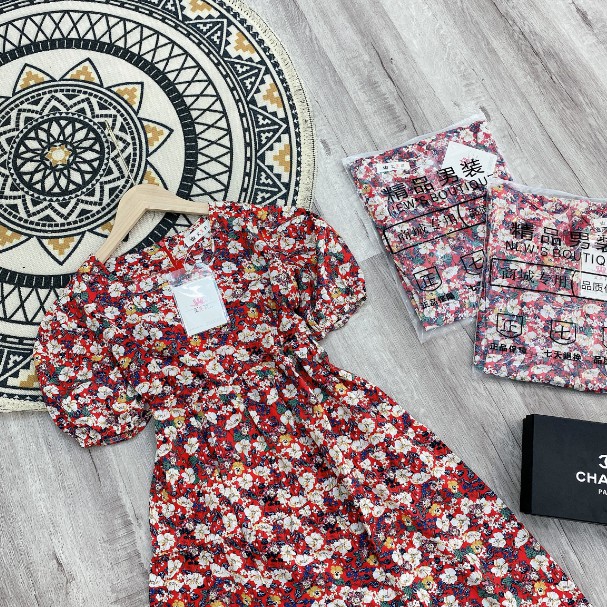 Váy hoa nhí đỏ dáng babydoll xinh xắn | BigBuy360 - bigbuy360.vn