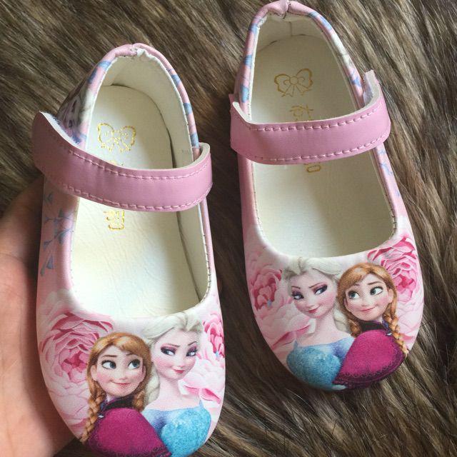 Giày Elsa cho bé gái