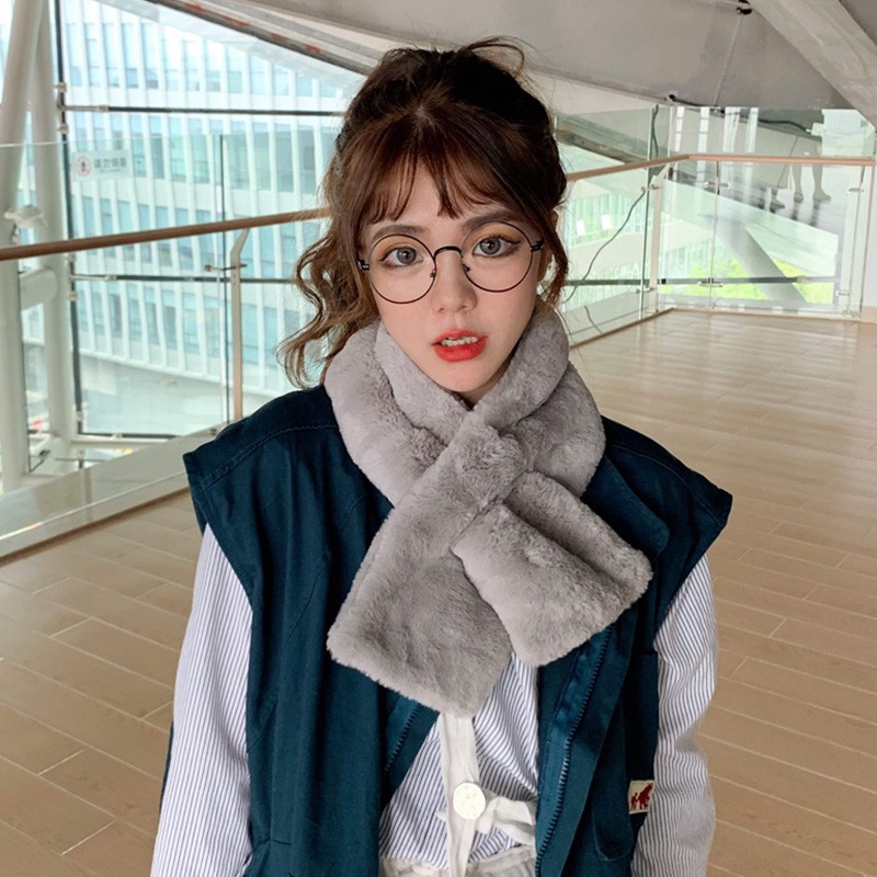 Khăn choàng vải lông thỏ thời trang phong cách thu đông