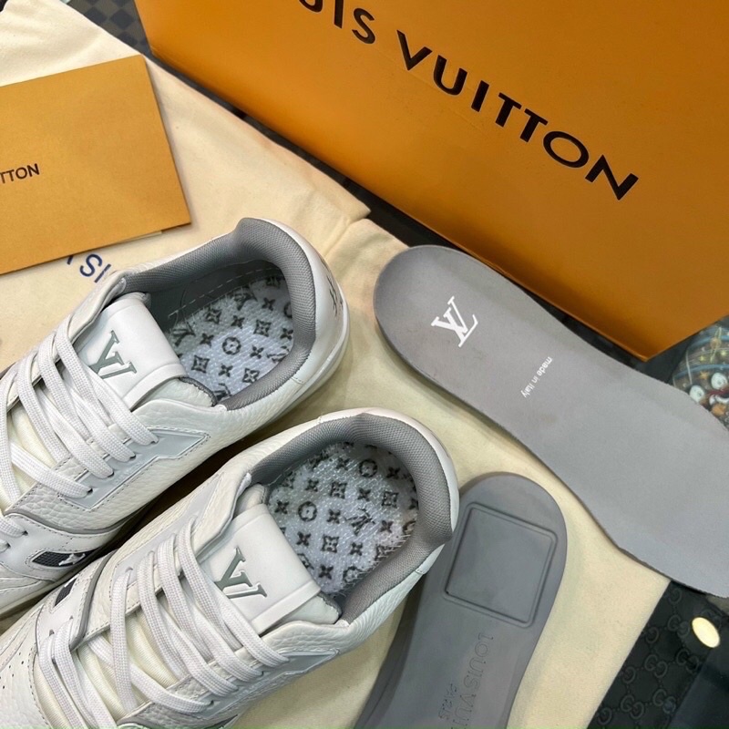 GIÀY LV TRAINER SNEAKER WHITE SIGNATURE LAI AU DA THẬT