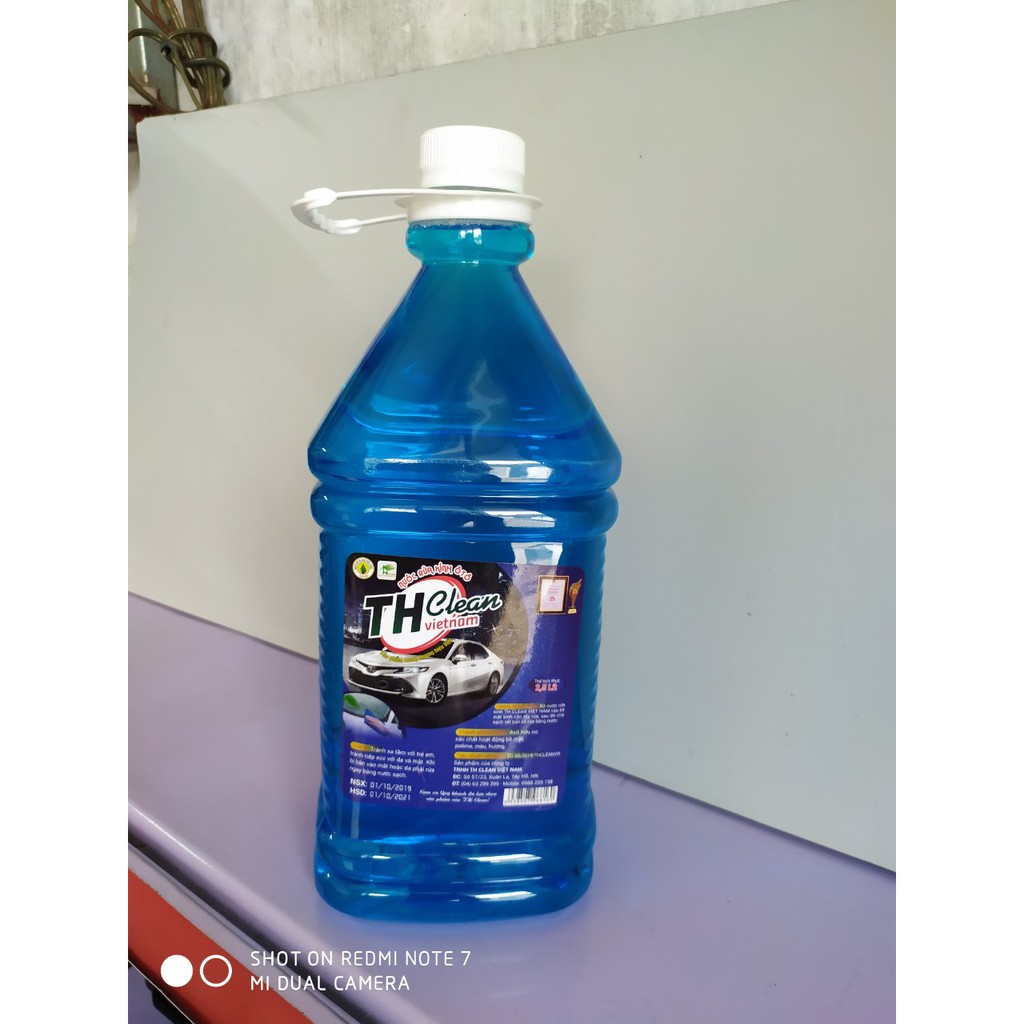 Nước rửa kính ô tô TH Clean can 2.5 lít