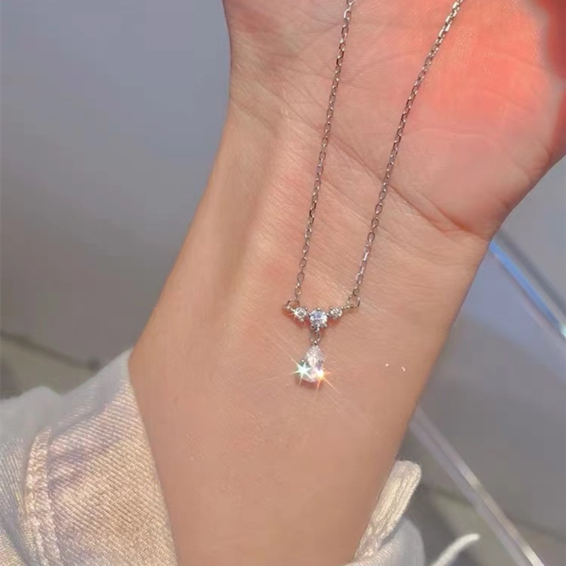 Vòng cổ Đính Đá Hình Giọt Nước Phong Cách Hàn Quốc Cao Cấp