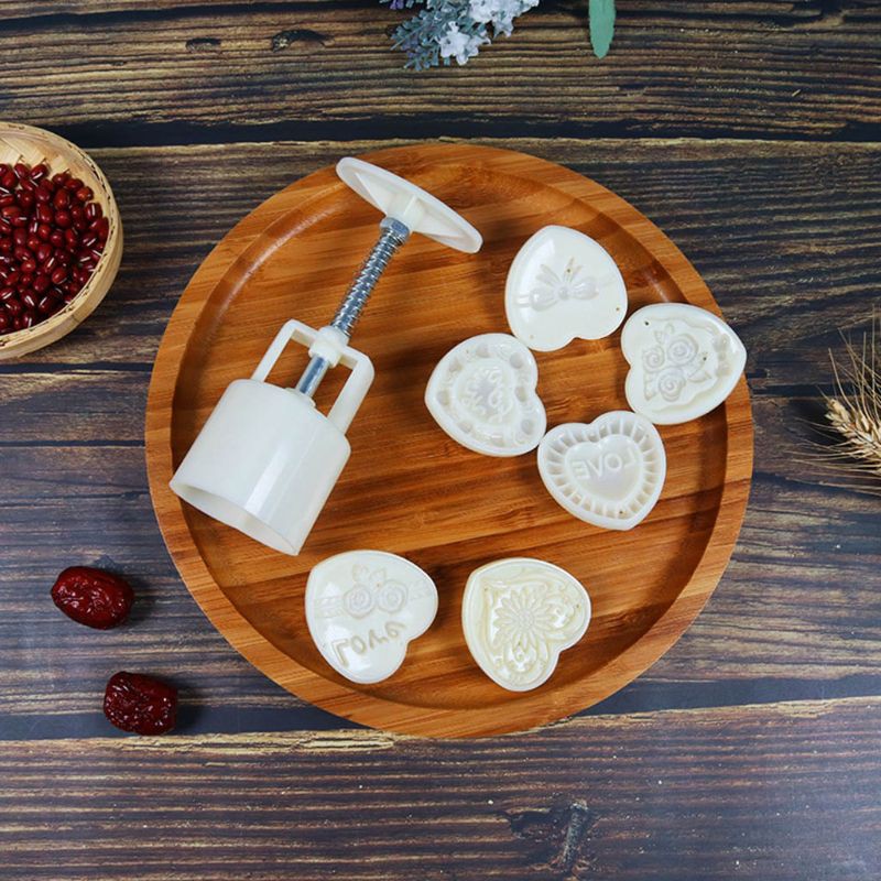 Set khuôn làm bánh trung thu 6 mặt hình trái tim dễ thương 50g