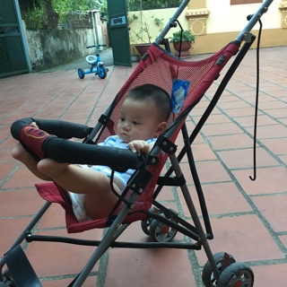Xe đẩy lưới màu đỏ cho bé từ 3month