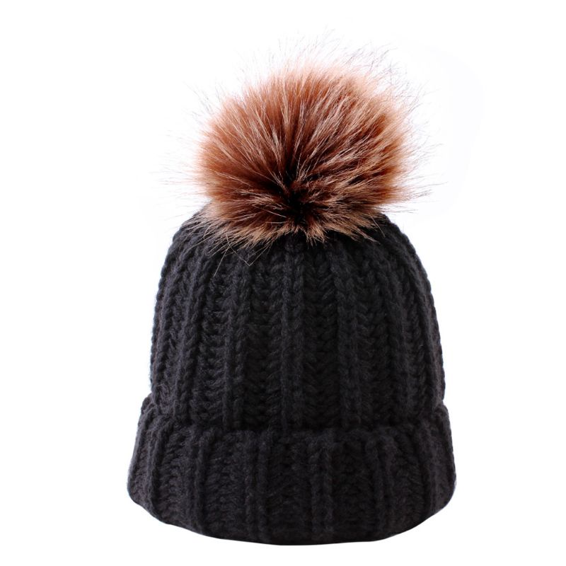 Mũ beanie Trùm Đầu Giữ Ấm Mùa Đông Phối Cục Bông Dễ Thương Dành Cho Mẹ Và Bé