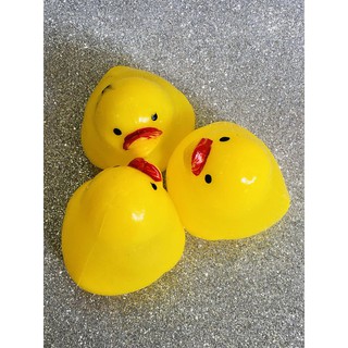gudetama bóp trút giận con vịt vàng