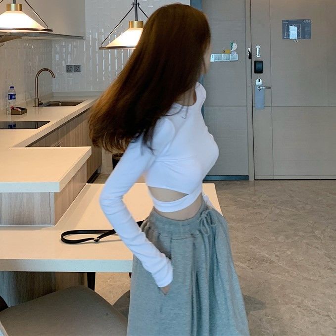 Áo thun IELGY ngắn dáng ôm thiết kế khoét lỗ thời trang cho nữ