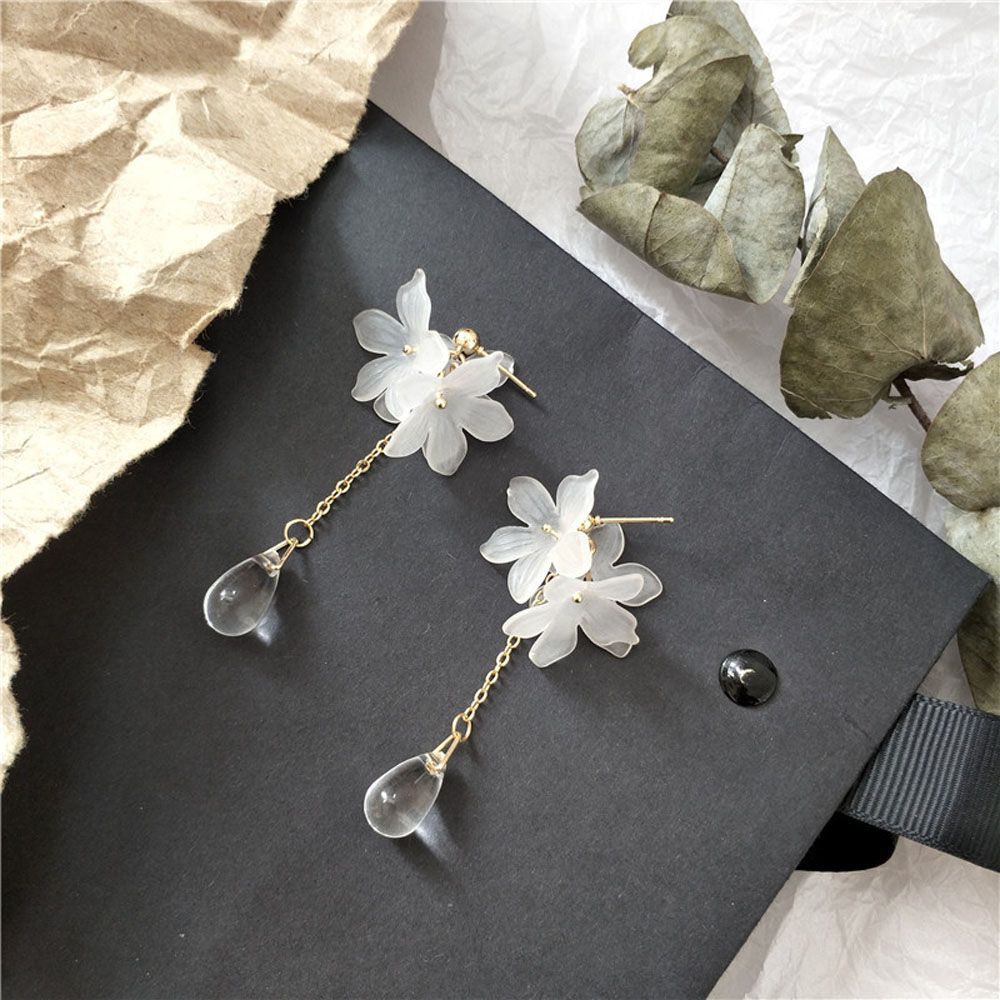 Khuyên tai mặt hình hoa cúc đính đá pha lê trong suốt