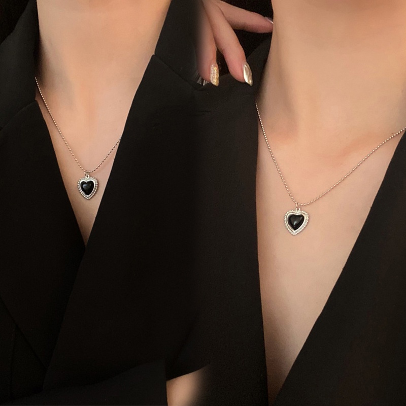 Vòng cổ mặt trái tim màu đen phong cách cổ điển Hàn Quốc cho nữ