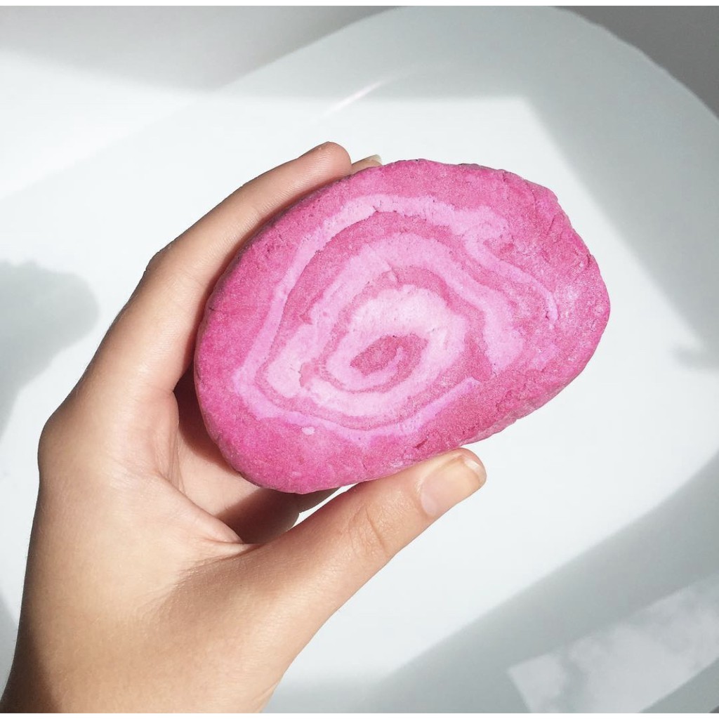 VIÊN TẠO BỌT TẮM LUSH - THE COMFORTER BUBBLE BAR | BigBuy360 - bigbuy360.vn