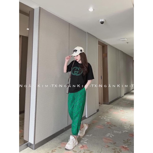 Siêu phẩm set bộ Gc về hàng ạ Chất liệu cotton tàu mềm mịn , quần kaki mềm , hình thêu to đẹp 😻 Form áo dáng thụng 68k