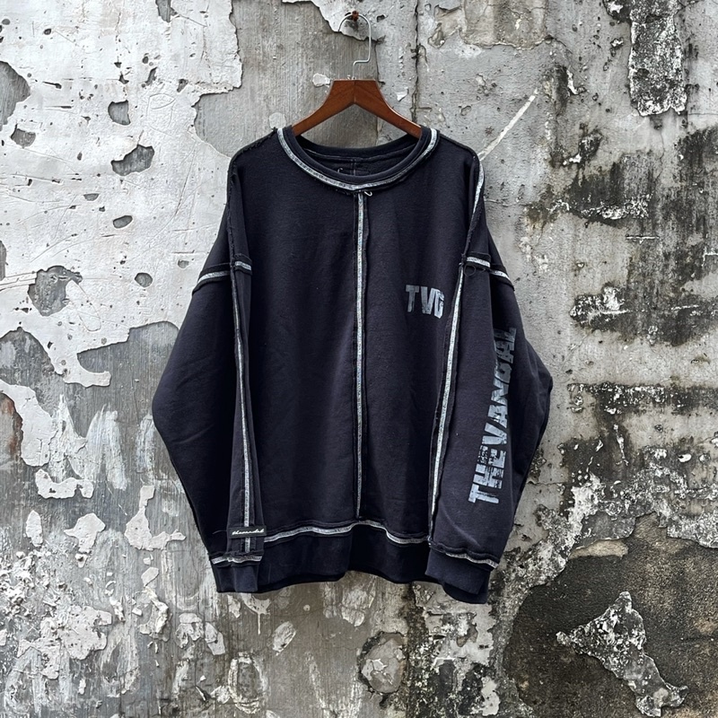 Áo nỉ “TVD PLUS SWEATER”