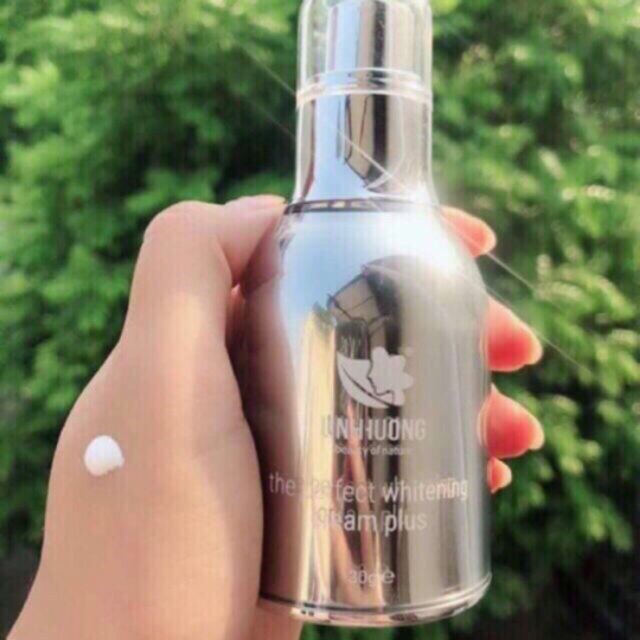 Kem Sữa Dưỡng Da