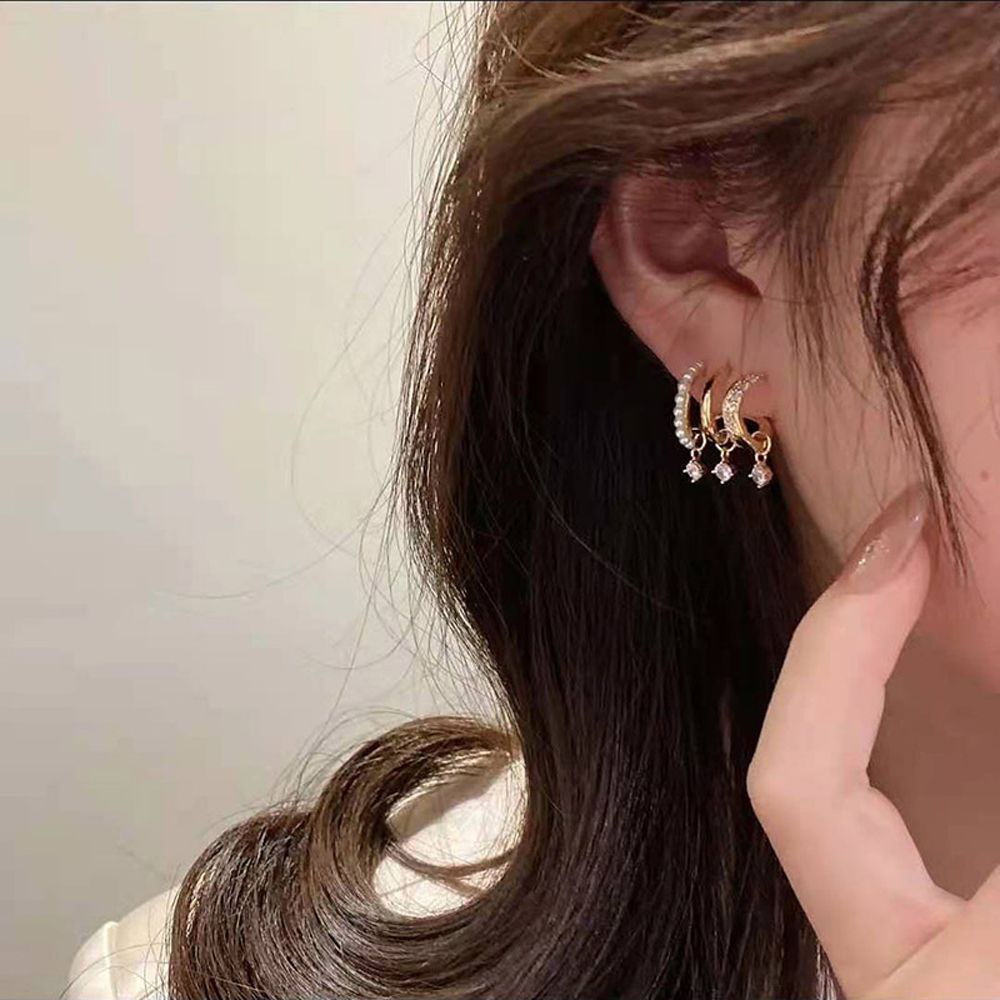 Khuyên tai vòng chữ C bằng hợp kim phong cách Hàn Quốc cổ điển thời trang tùy chọn màu sắc cho nữ