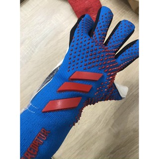Gang tay thủ môn David Degea