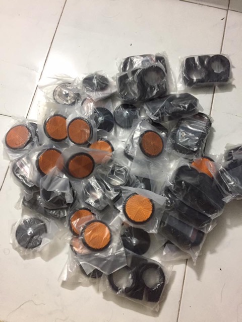 Combo 1 đôi mắt mèo zhipat + 1 bọc sh đen