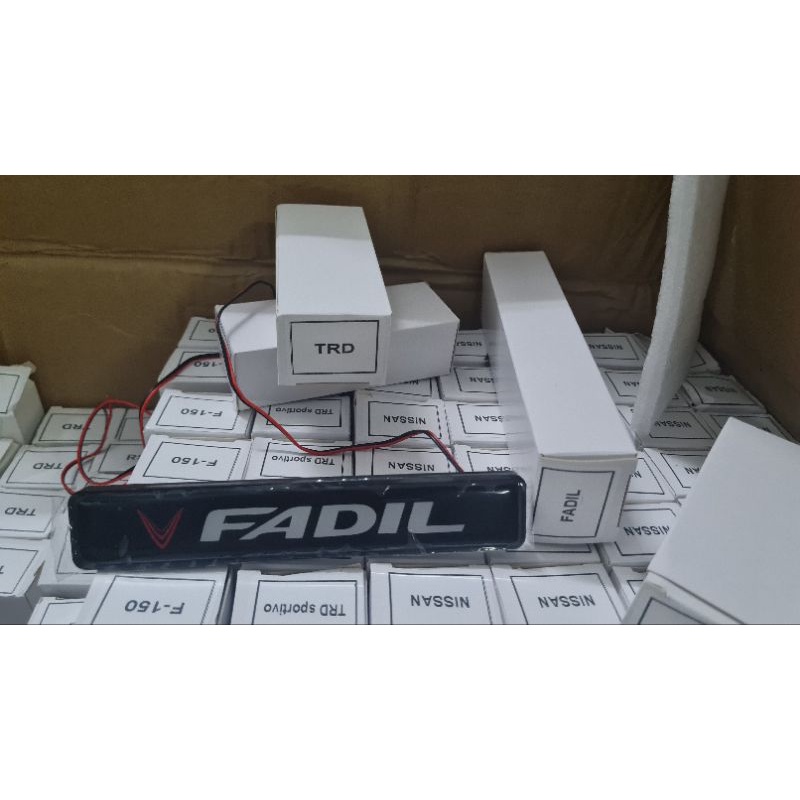 Led logo Fadil gắn mặt ga lăng lưới tản nhiệt led Grille led Fadil Vinfast