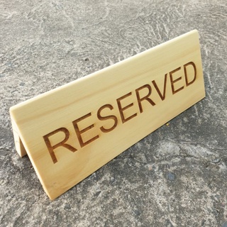 Bảng Reserved bằng gỗ khắc laser, bảng bàn đặt trước