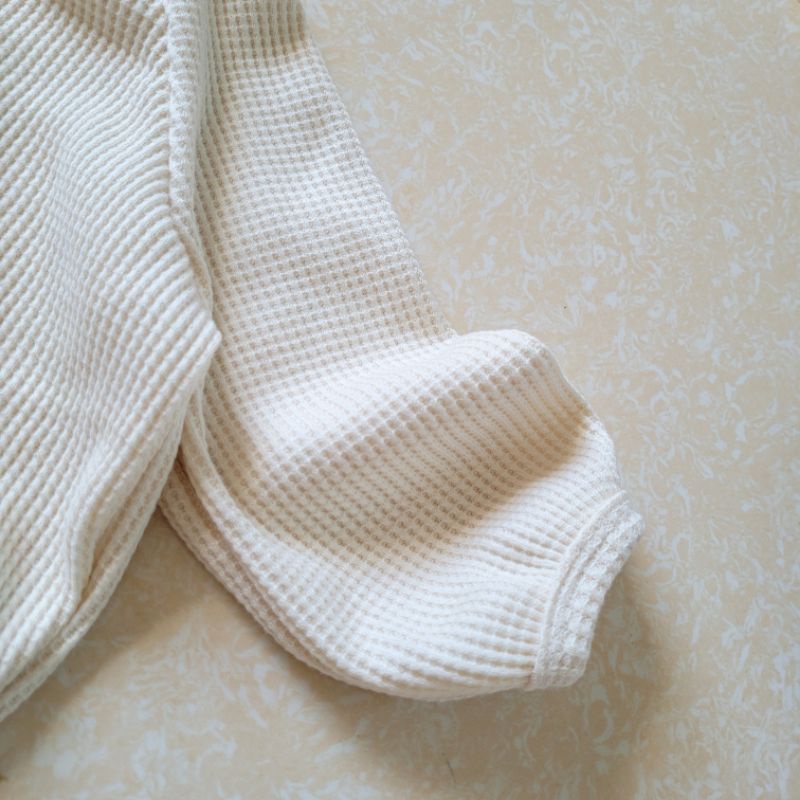 Áo hoodie thêu gấu cho bé chất cotton Waffle Hàn
