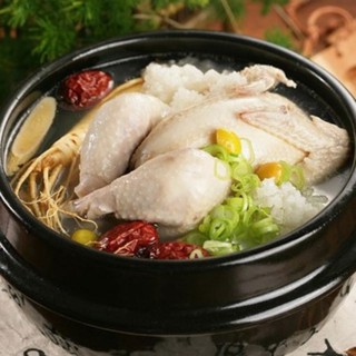 Nguyên liệu gà hầm sâm hàn quốc 100g ( nguyên liệu đã băm nhỏ). 삼계탕 재료
