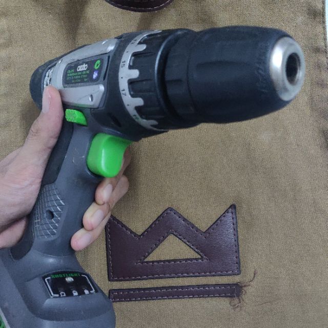 Máy khoan Ozito CDL 018