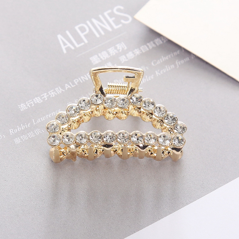 Kẹp tóc đính ngọc trai và kim cương nhân tạo phong cách Hàn Quốc