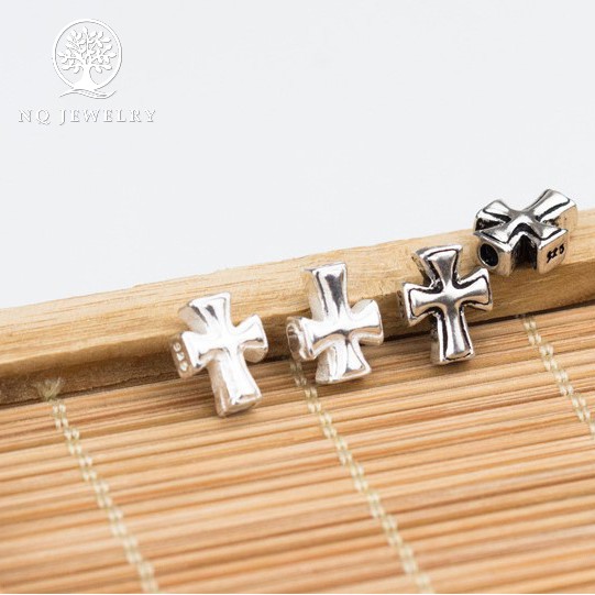 Charm bạc thánh giá xỏ ngang - NQ Jewelry