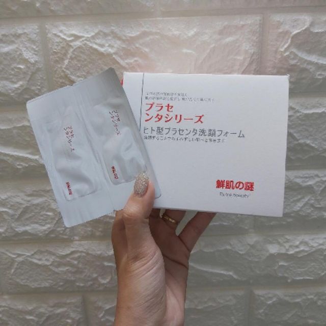 Mặt nạ ủ trắng nhau thai Nhật Bản Rwine Beauty Placenta Face Cleanser | BigBuy360 - bigbuy360.vn