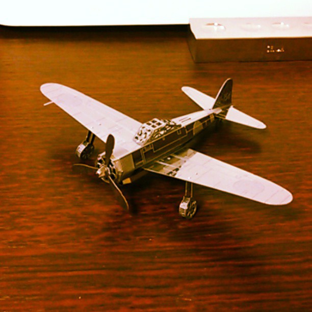 Mô hình 3D kim loại máy bay tiêm kích Mitsubishi Zero A6M Nhật Bản, Mô hình lắp ráp 3D thép không gỉ cap cấp - Chưa lắp