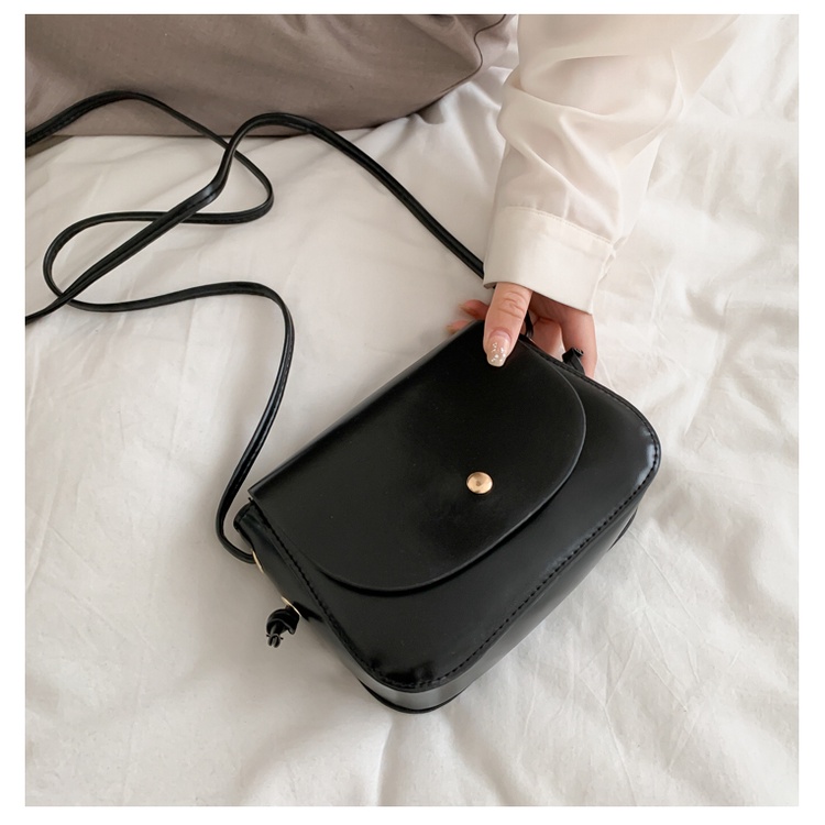 Túi xách nữ đeo vai đeo chéo chất da mềm, phong cách đơn giản Capucha T79