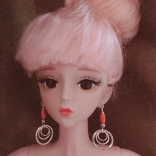Bông tai búp bê