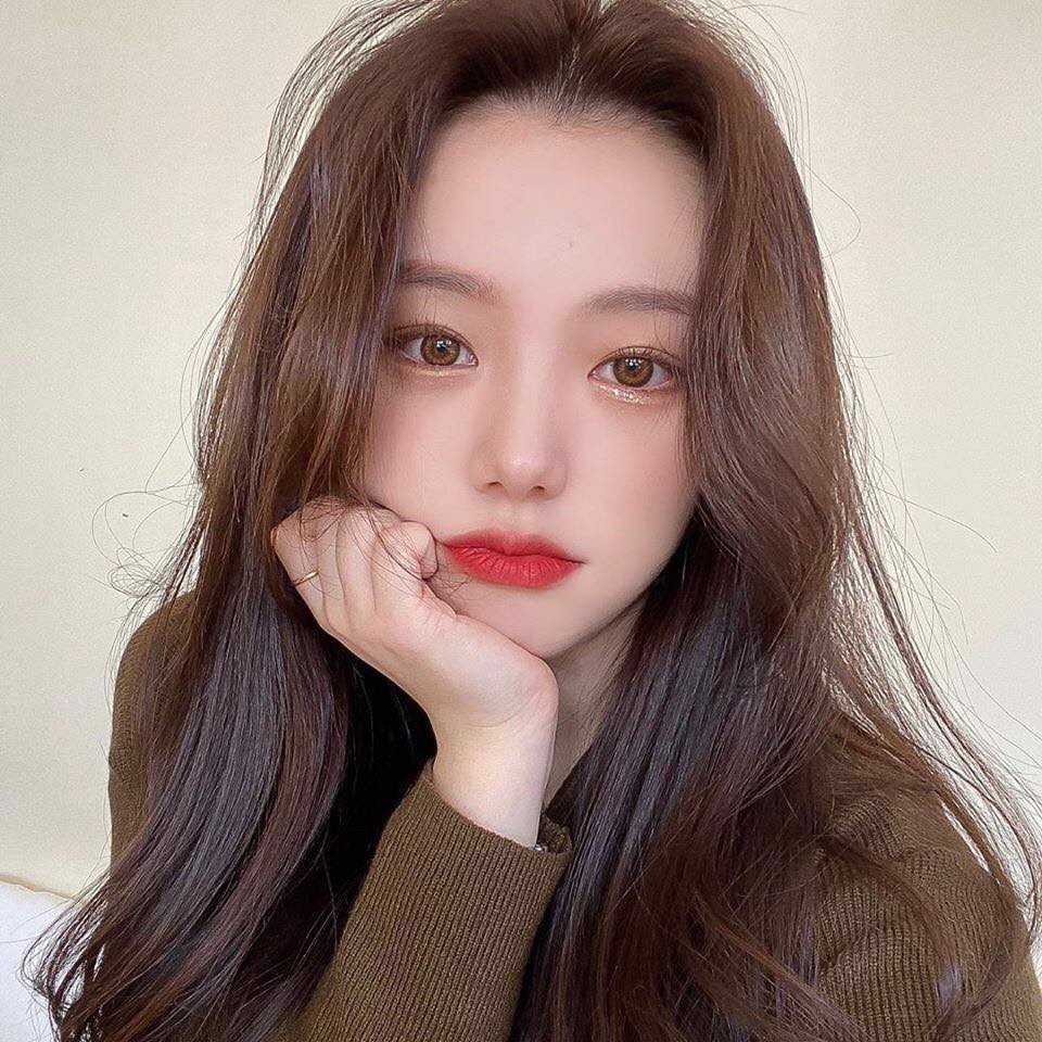 Mới về - Son GUCI 25 Goldie Red Matte ❤ Màu Đỏ Thuần nữ tính