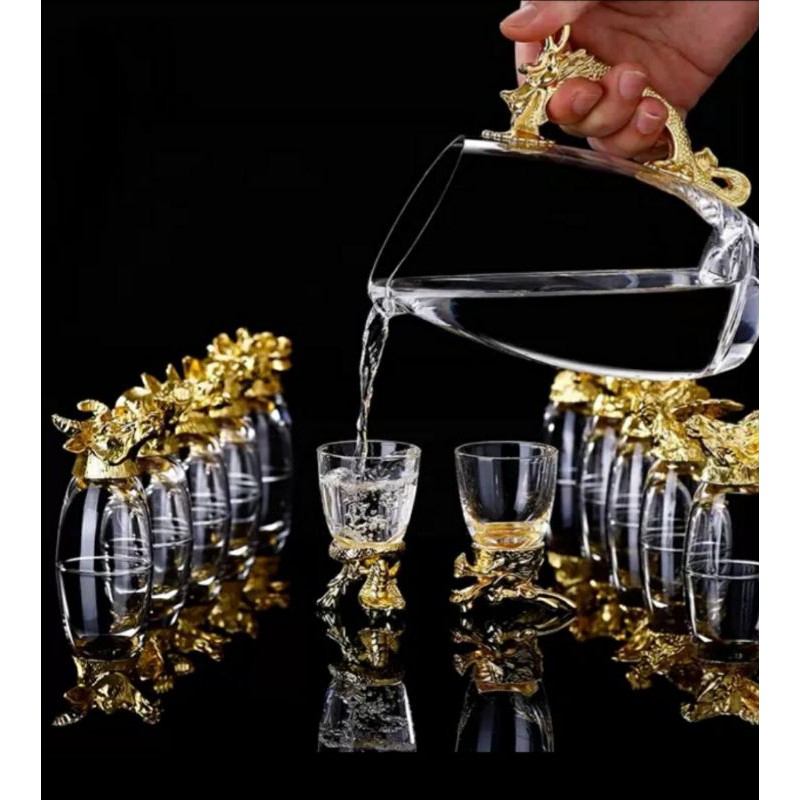 Bộ Ly rượu cao cấp gắn 12 con giáp với chất liệu đồng mạ vàng 18k