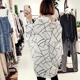 ÁO SƠ MI HOẠ TIẾT GIẤU QUẦN