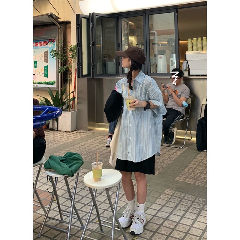 Áo sơ mi tay ngắn dáng rộng họa tiết kẻ sọc phong cách Hàn Quốc thời trang mùa hè năng động cho nữ