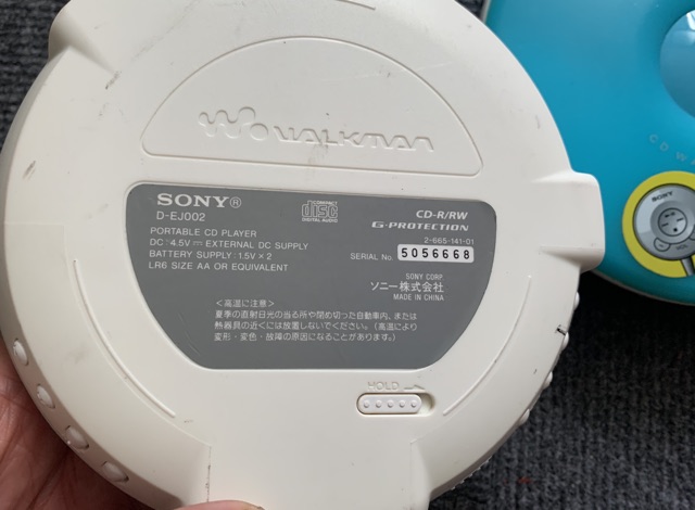 Máy nghe nhạc cd walkman sony dej 002