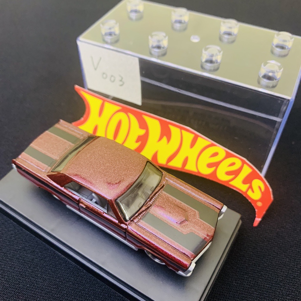 Mô hình xe ô tô HOTWHEELS 1:64 chính hãng - bao gồm hộp trưng bày