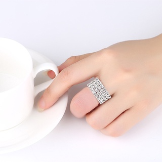 Nhẫn đính hôn co giãn đính đá pha lê độc đáo
