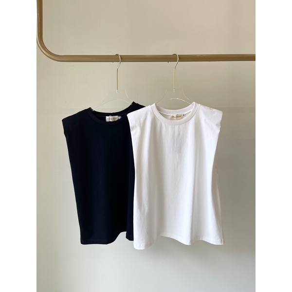 Áo thun sát nách độn vai