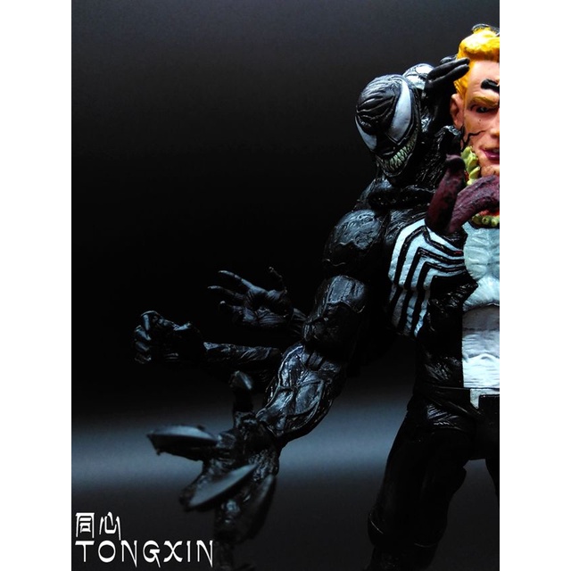 Mô Hình Nhân Vật Venom 2 Đầu Có Khớp Cử Động Trang Trí Xe Hơi