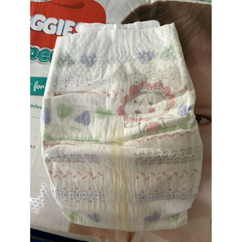Combo 100 Tã dán huggies cao cấp Platinum size NB/S(hàng trần)